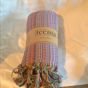 Teema Multicolor Woven Blanket